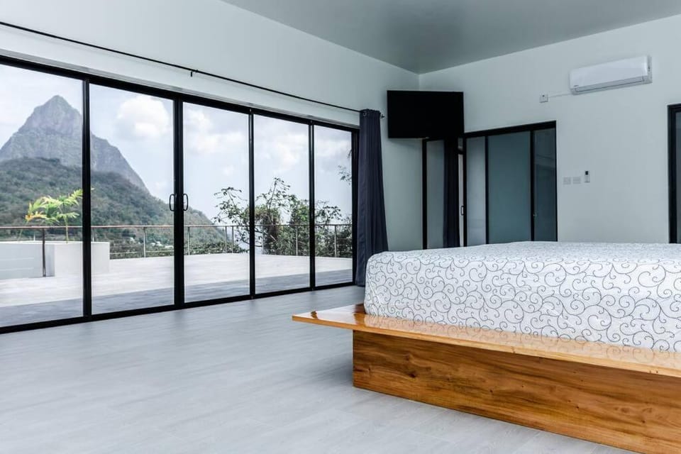 Saba Villa - New!! $1M Piton & Ocean Views!! Villa in Caribbean