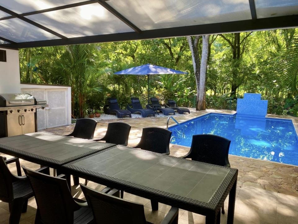 Golf Beach House w/ Pool (5 min. walk to beach!) Villa in Cobano