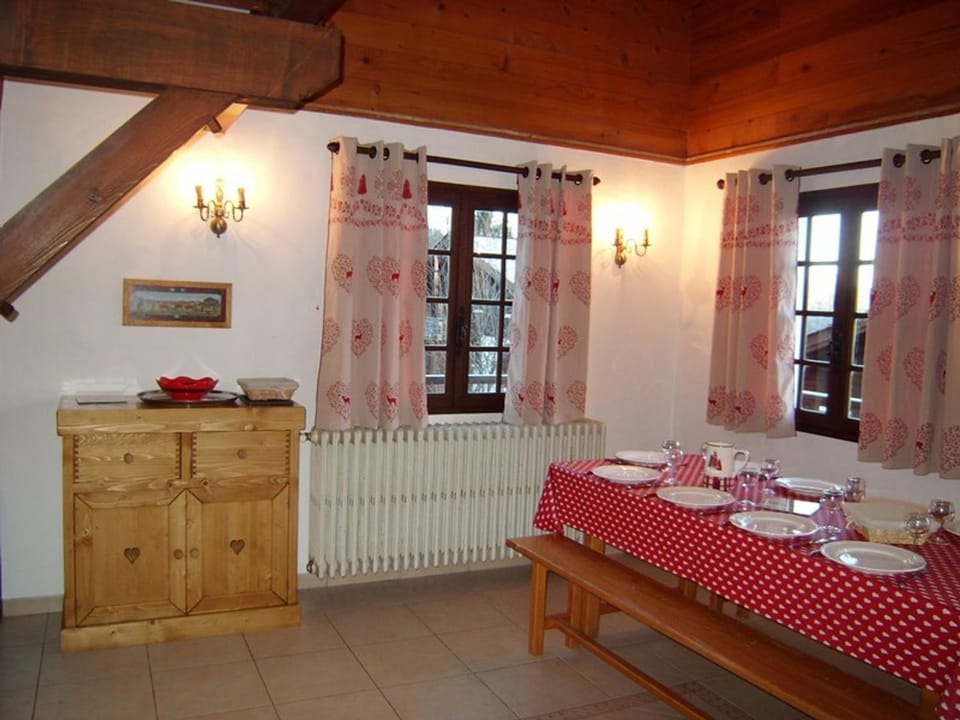 Chalet spacieux pour 10 pers. avec garage, proche pistes - FR-1-733-7 Chalet in Notre-Dame-de-Bellecombe
