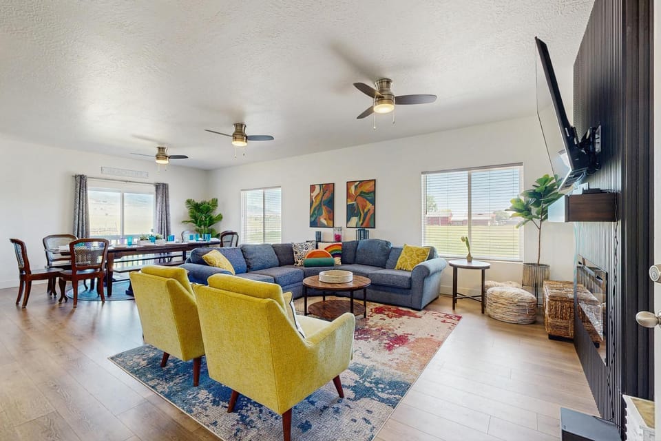Flamingo Hideaway House in Garden City