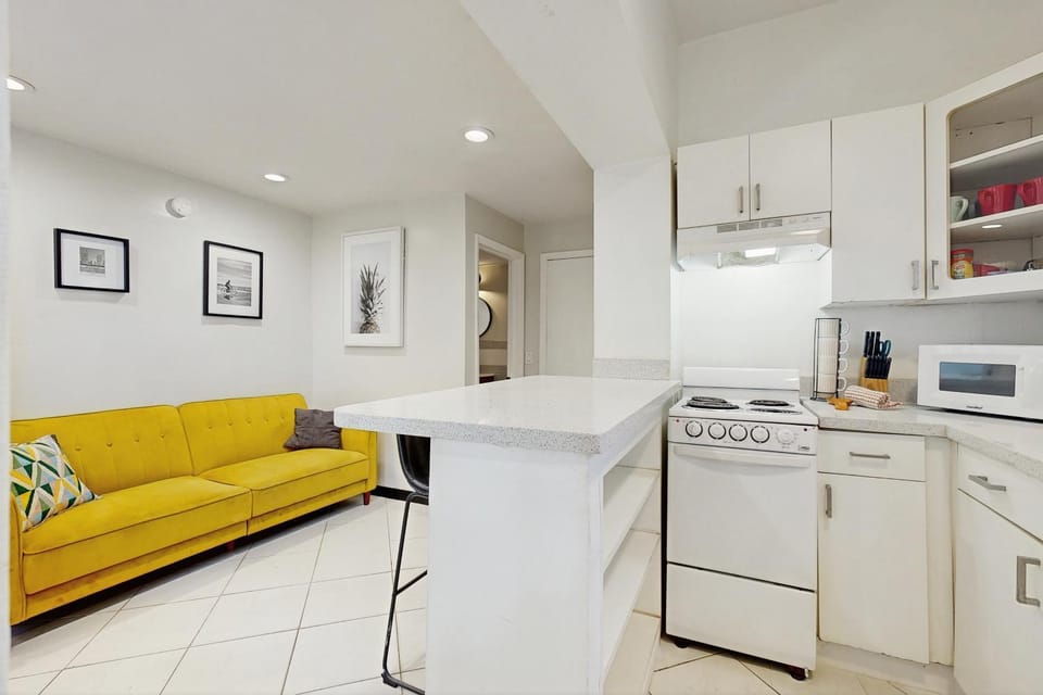 Adams Street Stunner, Unit 1 House in Hollywood