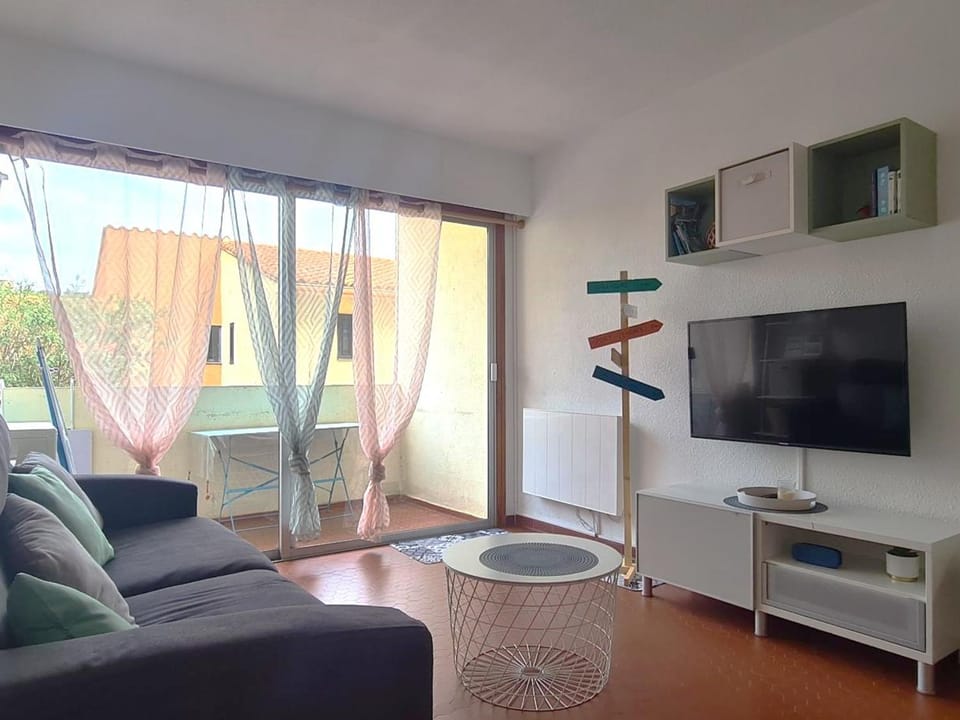 Appartement T2 avec Terrasse et Parking Privé près de la Plage - FR-1-309-385 Apartment in Collioure
