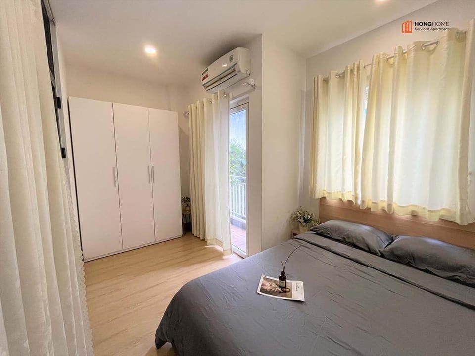 Bedroom, wardrobe