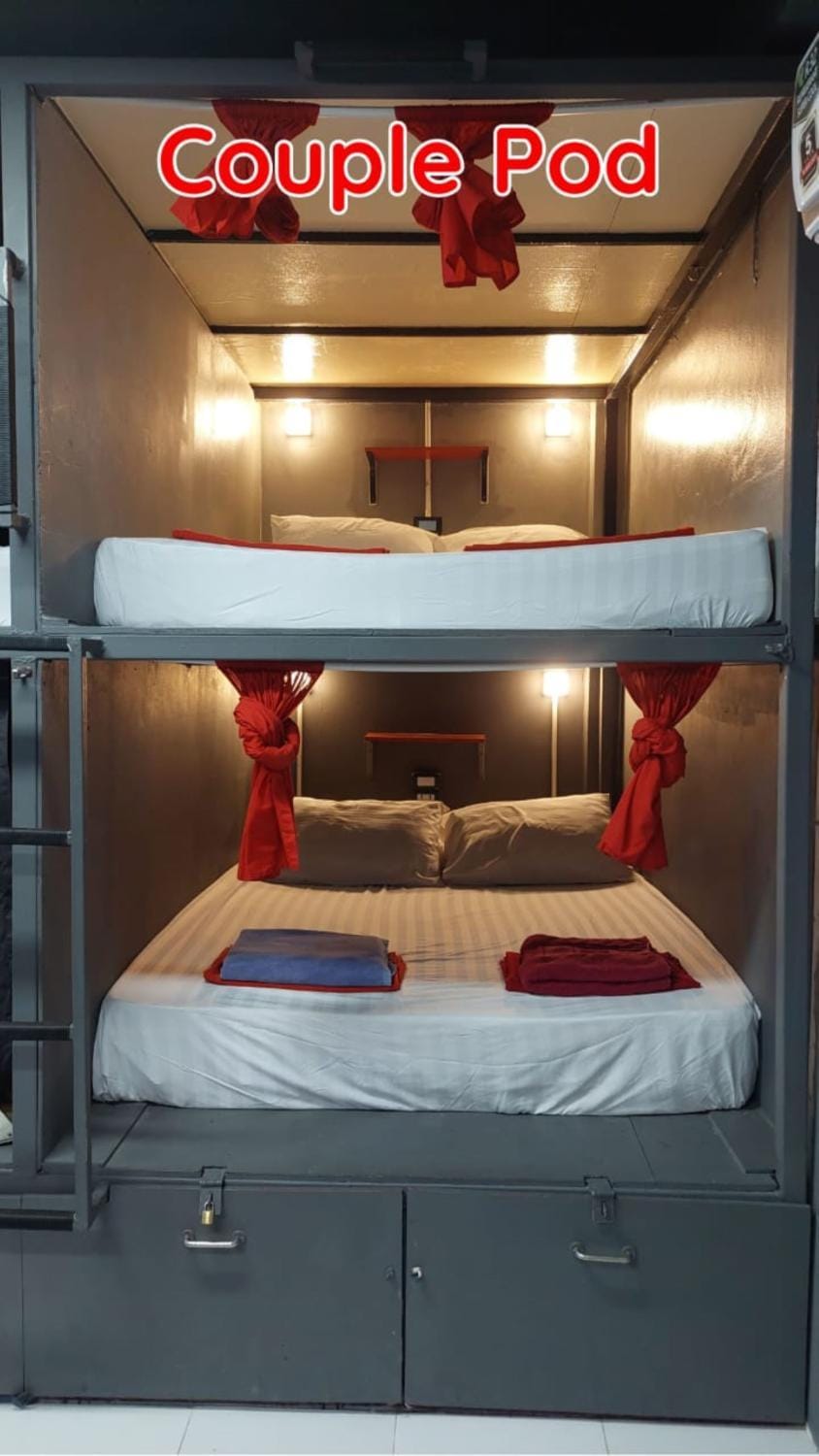 Bed, Photo of the whole room, Bedroom, bunk bed