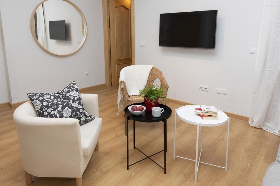 Communal lounge/ TV room, Living room