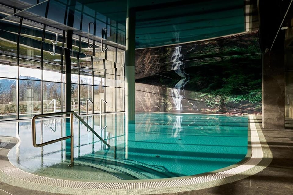 Pool view, Swimming pool
