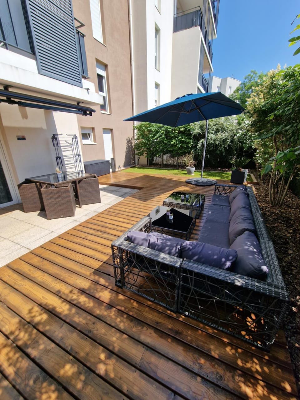 Patio, Garden, Balcony/Terrace, Living room, Seating area