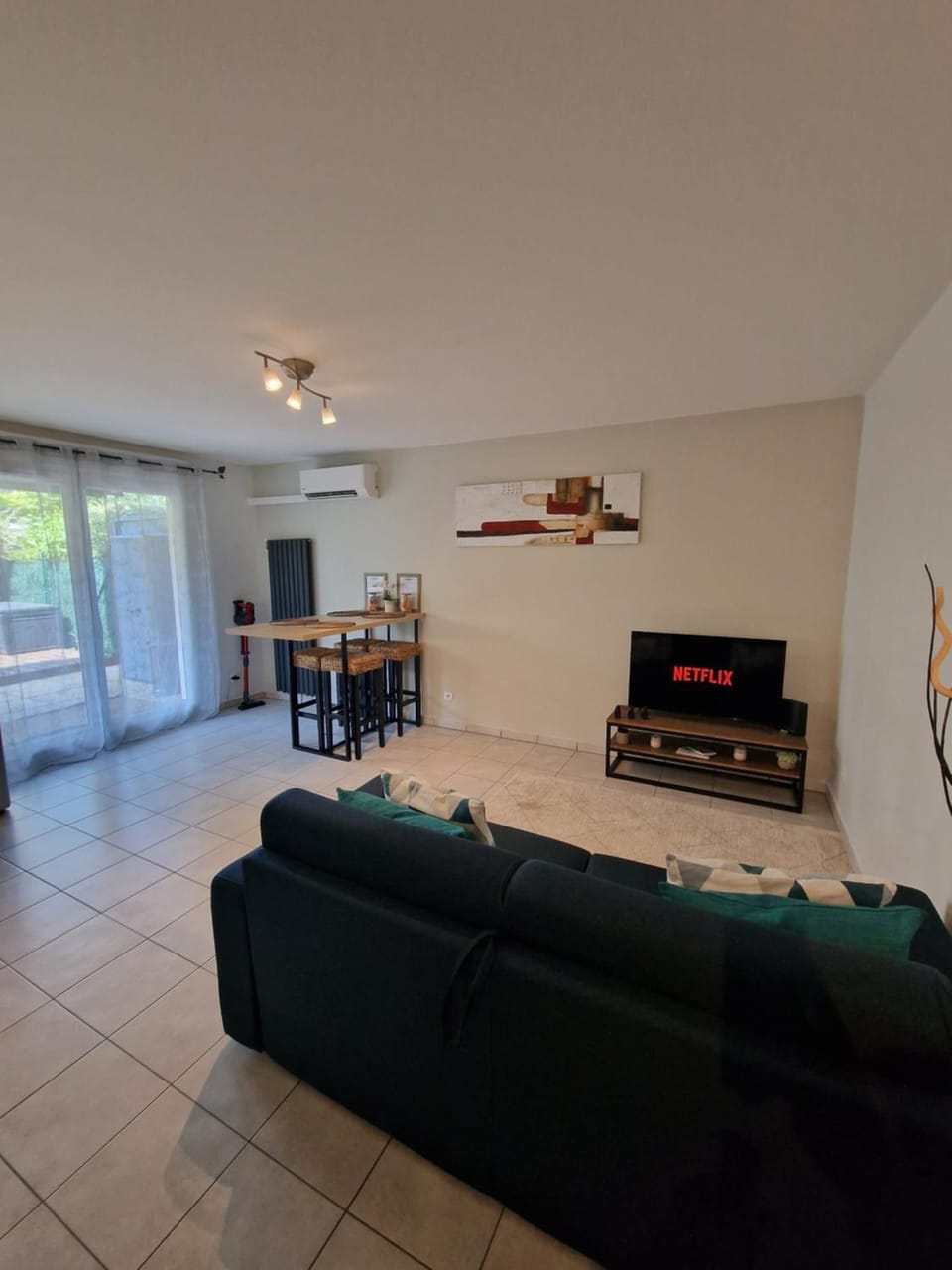 Cosy Decines Groupama Stadium-LDLC Arena Climatisé Apartment in Vaulx-en-Velin