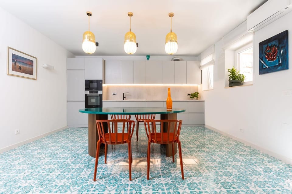 Summer, Coffee/tea facilities, Kitchen or kitchenette, Dining area, dishwasher, internet, internet, microwave, oven, stove, toaster, washing machine, kitchen