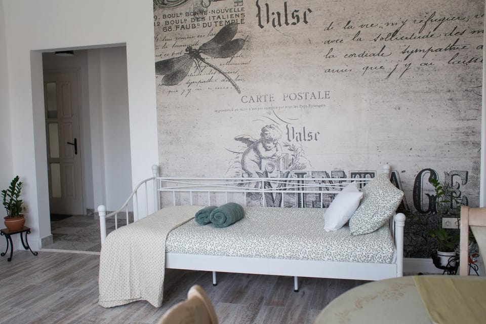 Kúria Apartman Budapest with free parking Apartment in Budapest