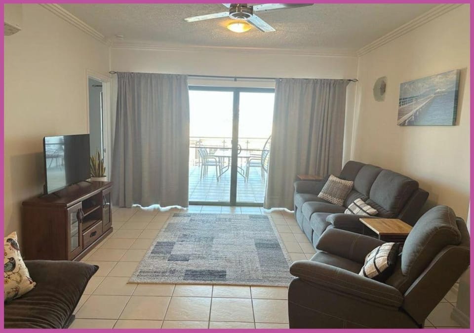 Marina Views On Melton | 107/3 Melton Terrace Townsville Apartment in Townsville