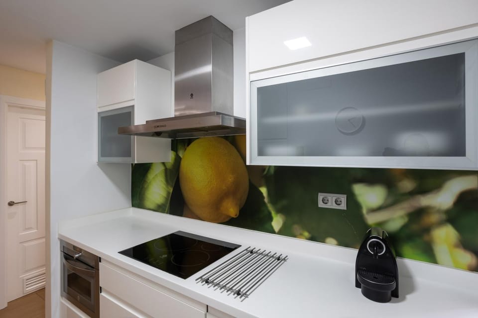 Coffee/tea facilities, Kitchen or kitchenette, minibar, pet friendly, stove