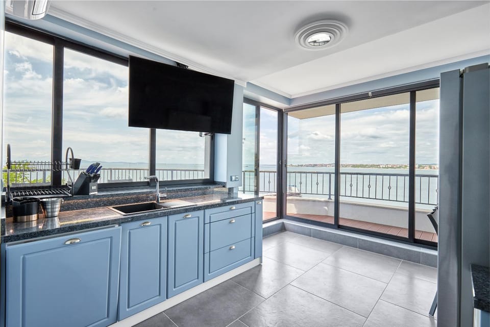 TV and multimedia, View (from property/room), kitchen