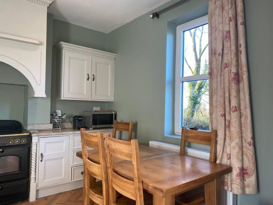 Ballea Farmhouse House in County Cork