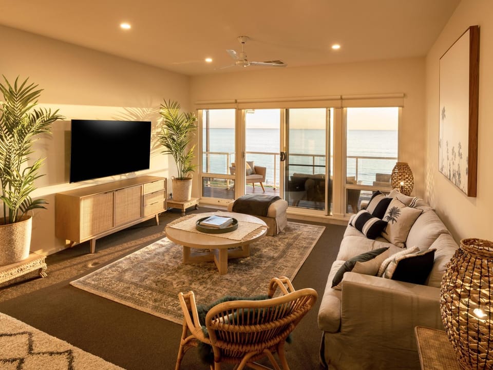 Living room, Sea view