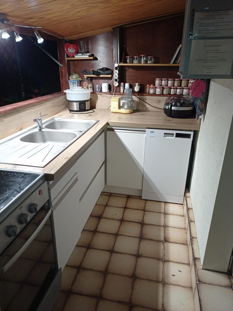 dishwasher, stove, kitchen