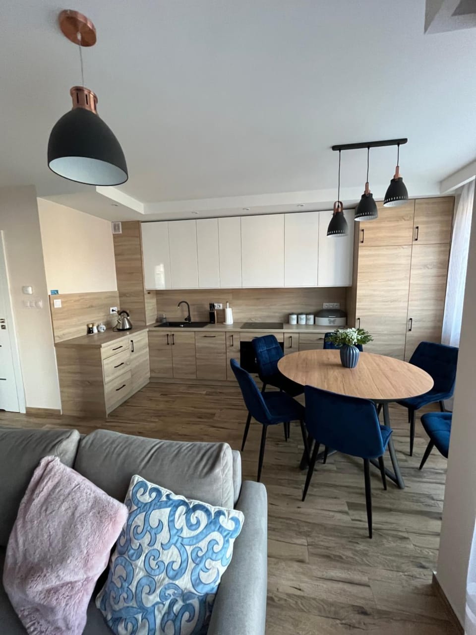 Kitchen or kitchenette, Living room