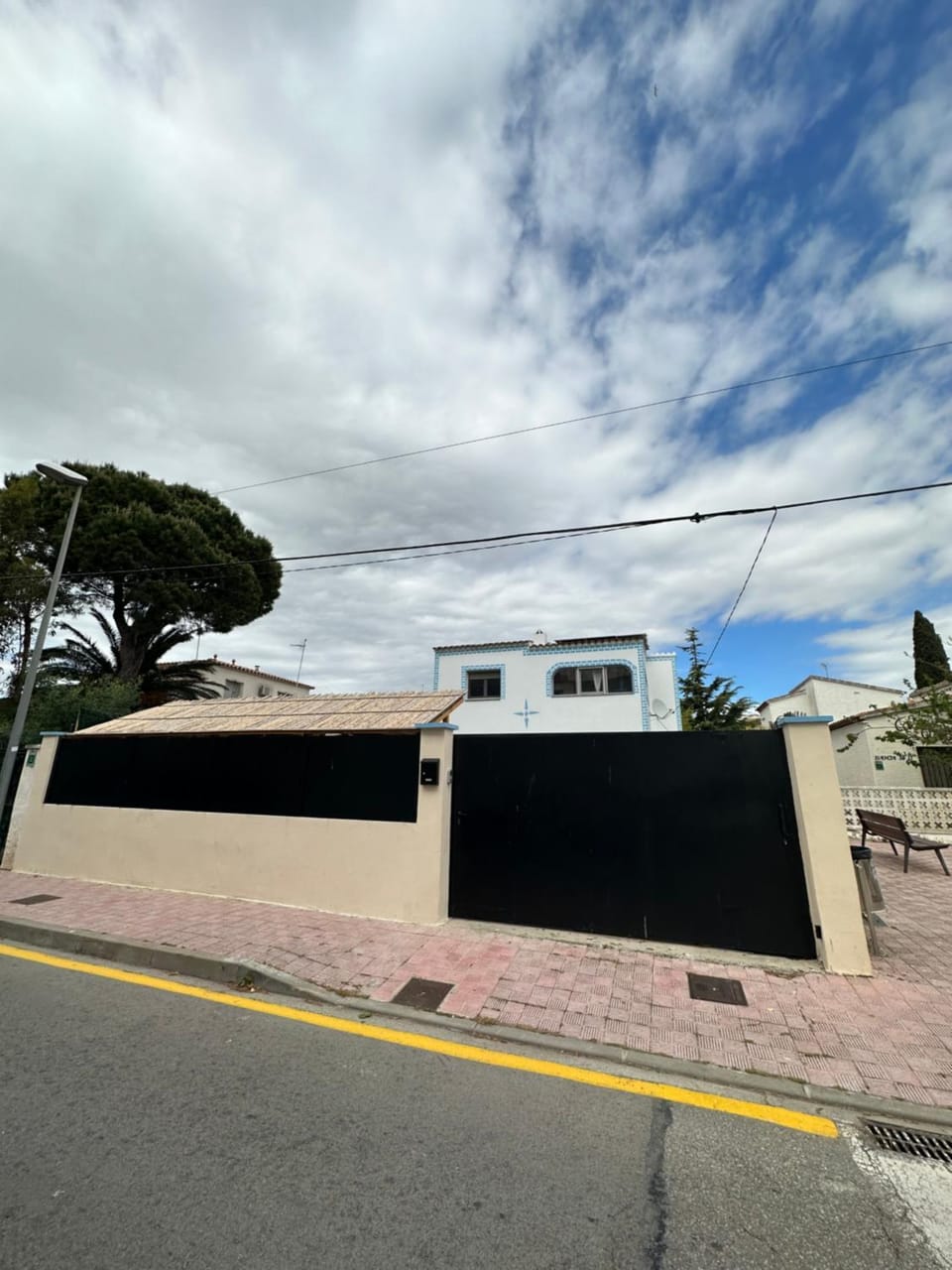 Property building, Day