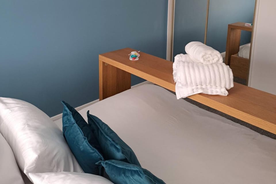 Apartment - Sleeps 4 - Pet friendly - Parking Apartment in Troon