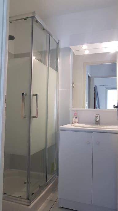 Shower, Bathroom