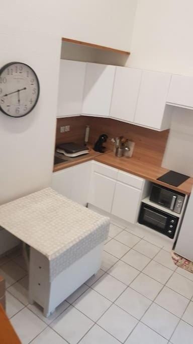 Kitchen or kitchenette, minibar, pet friendly, stove