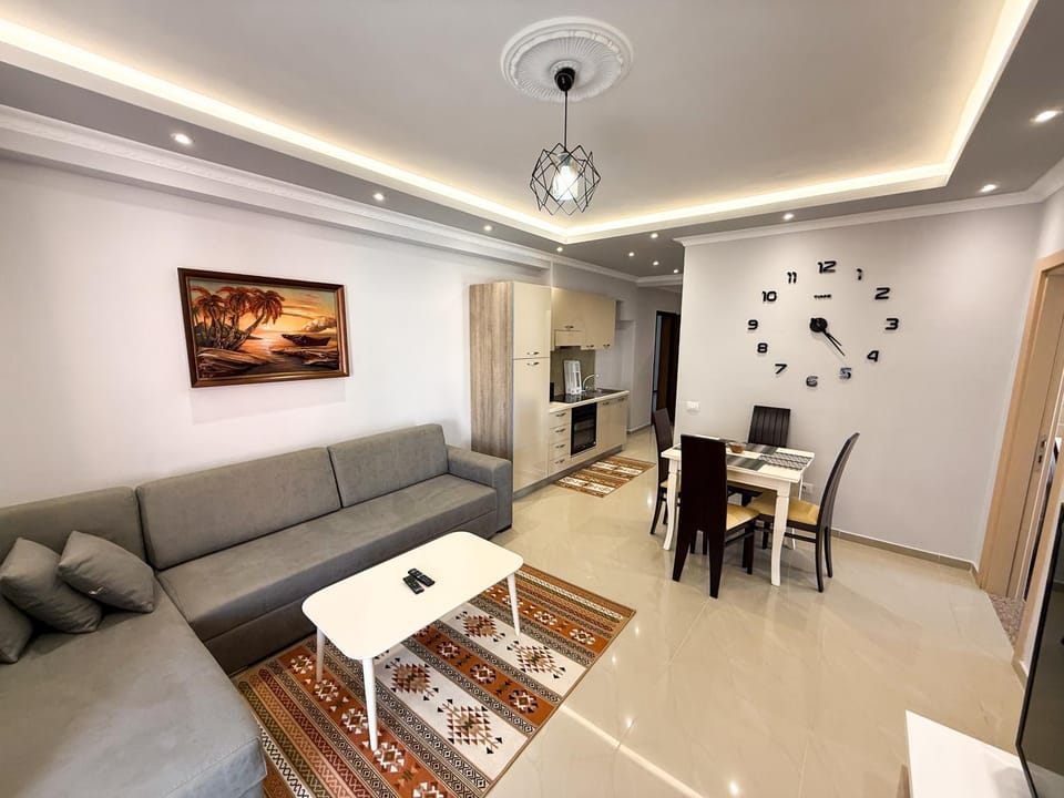 TV and multimedia, Kitchen or kitchenette, Living room, Seating area, Dining area