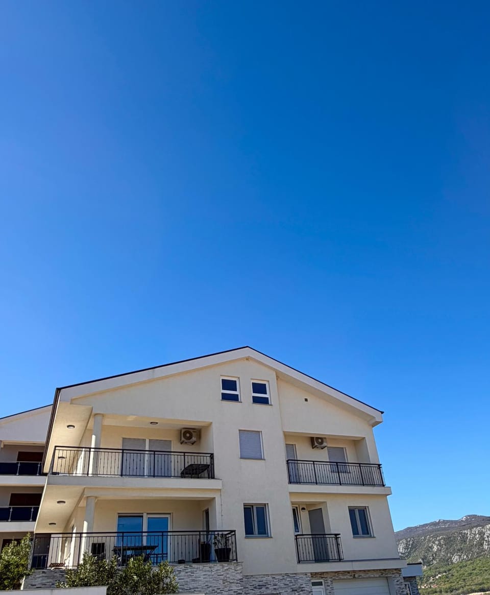 Property building, Day, Natural landscape, View (from property/room), City view, Mountain view, Sea view