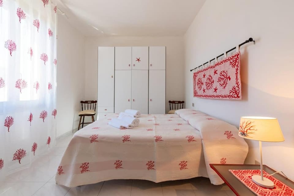 La Lampara - Casa Panoramica 4 Km dalla Pelosa House in Stintino