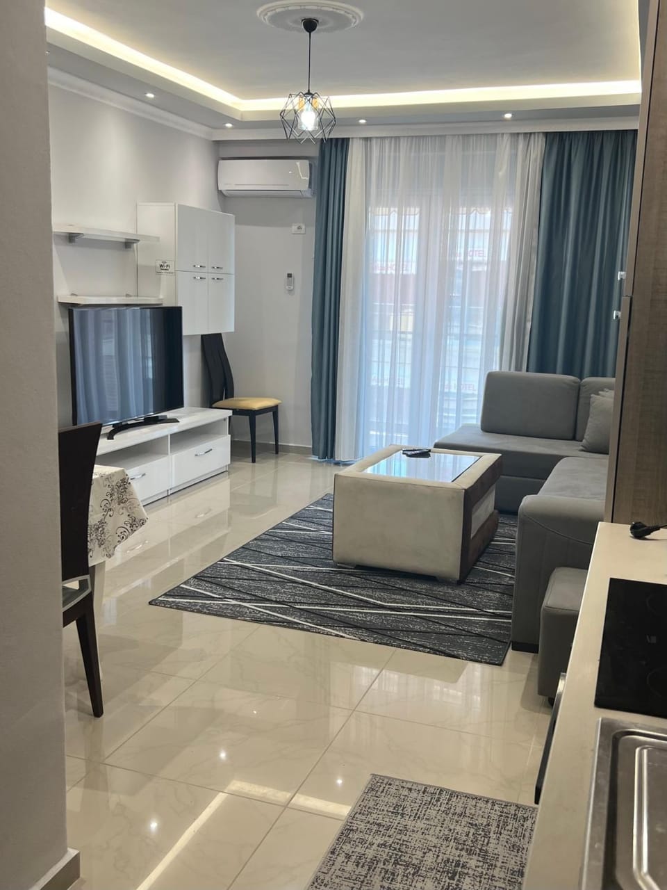 TV and multimedia, Living room, Seating area, air conditioner