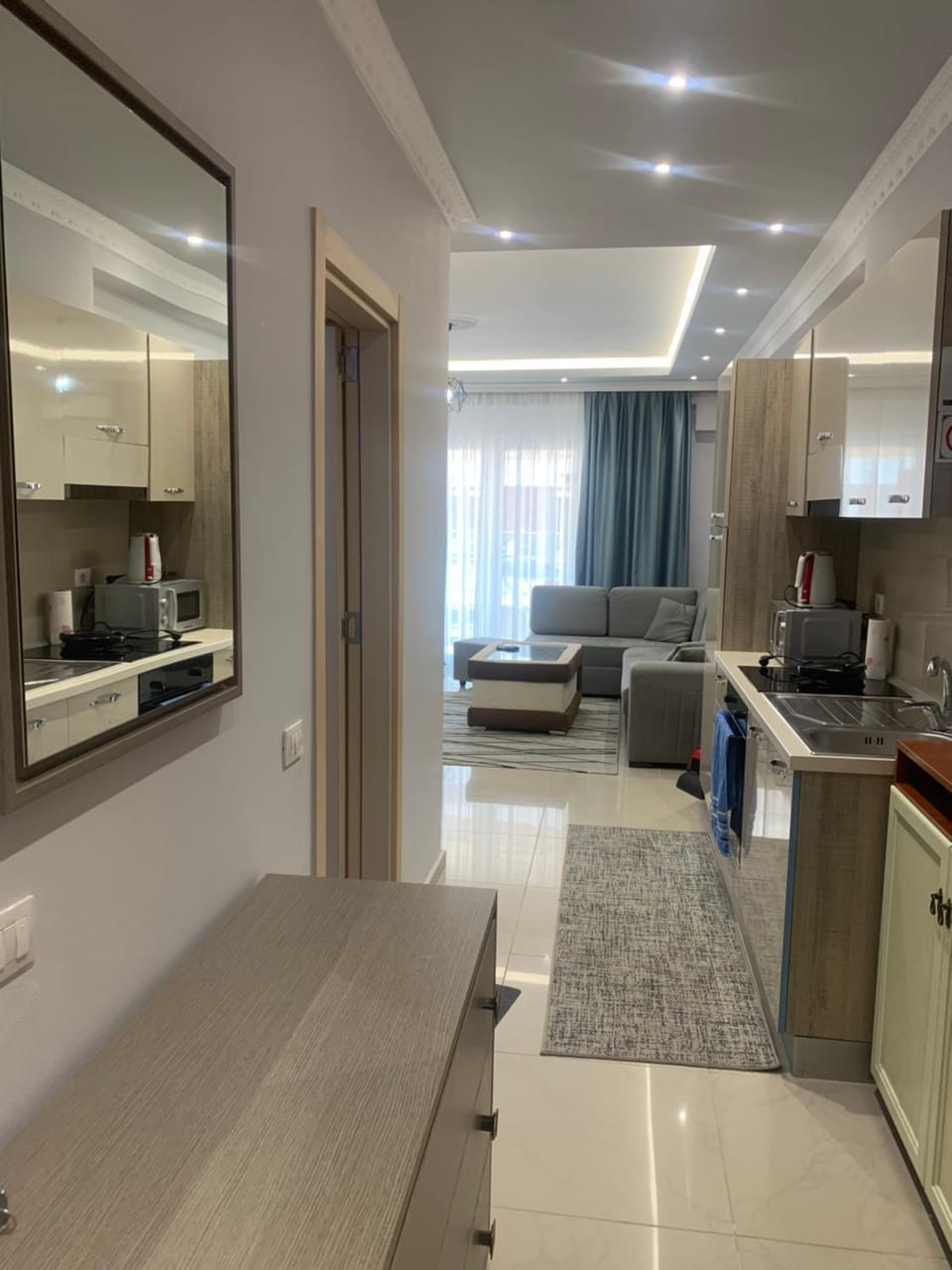 Kitchen or kitchenette, Living room, stove