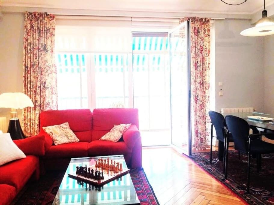 Living room, Dining area