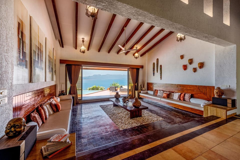 Natural landscape, Living room, Photo of the whole room, Seating area, Lake view, Lake view, fireplace, fireplace, hair dresser, hair dresser
