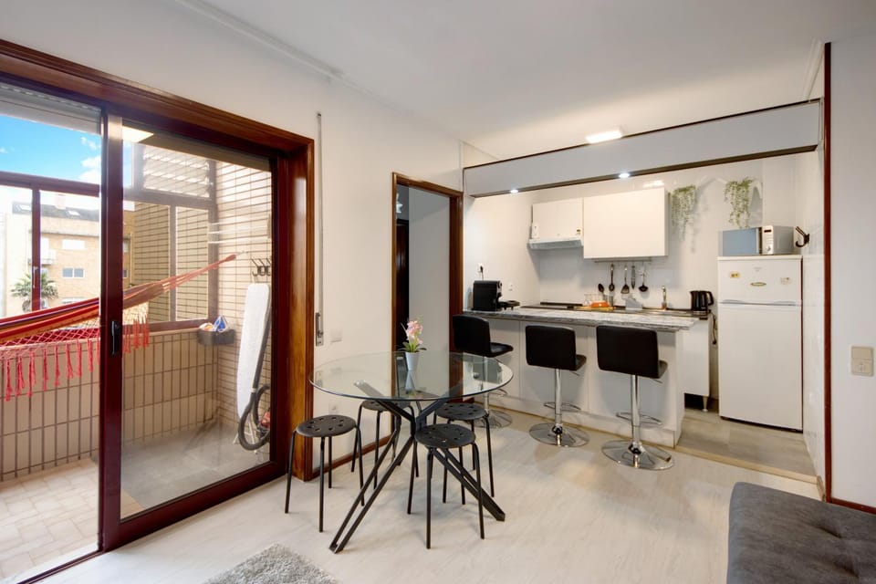Property building, Kitchen or kitchenette, Living room