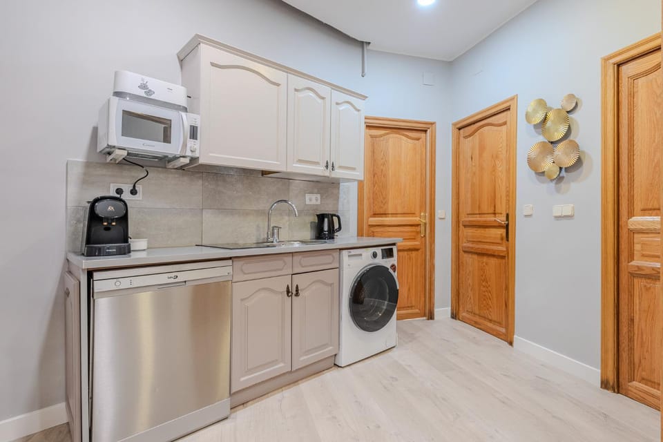 Coffee/tea facilities, Kitchen or kitchenette, washing machine