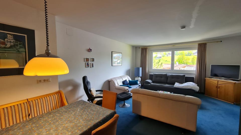 Communal lounge/ TV room, Living room