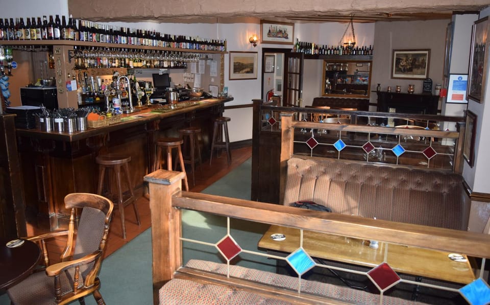Lounge or bar, Drinks, Alcoholic drinks