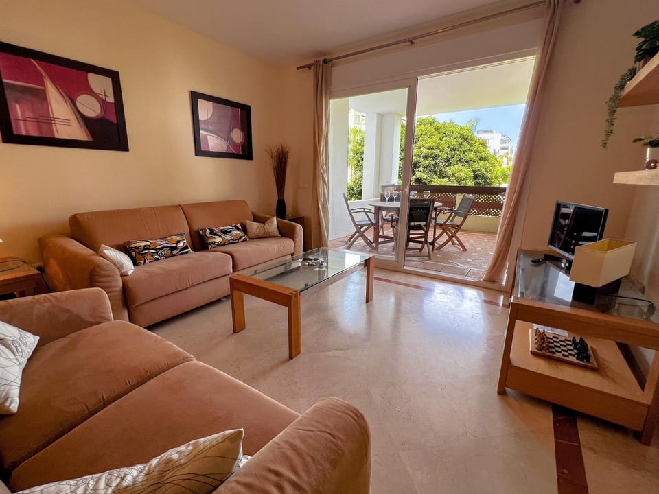 Patio, Summer, TV and multimedia, Living room, Seating area, Dining area, Pool view, Swimming pool, air conditioner