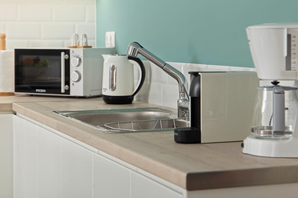 Coffee/tea facilities, Kitchen or kitchenette