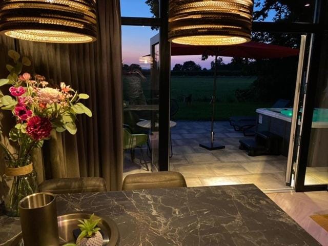Garden, Hot Tub, Hot Tub, View (from property/room), Garden view