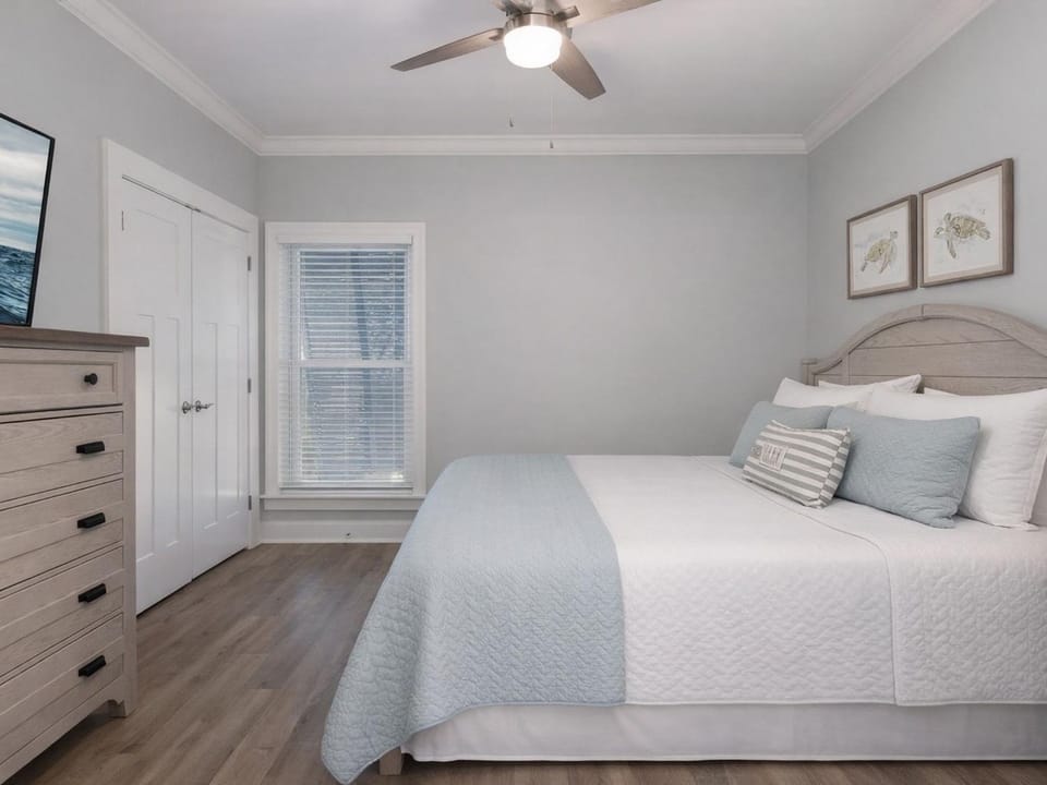 Bed, Decorative detail, Bedroom