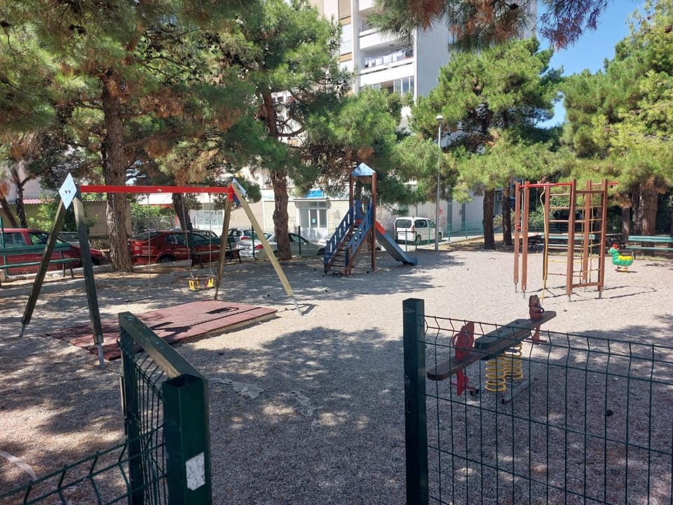 Neighbourhood, Children play ground