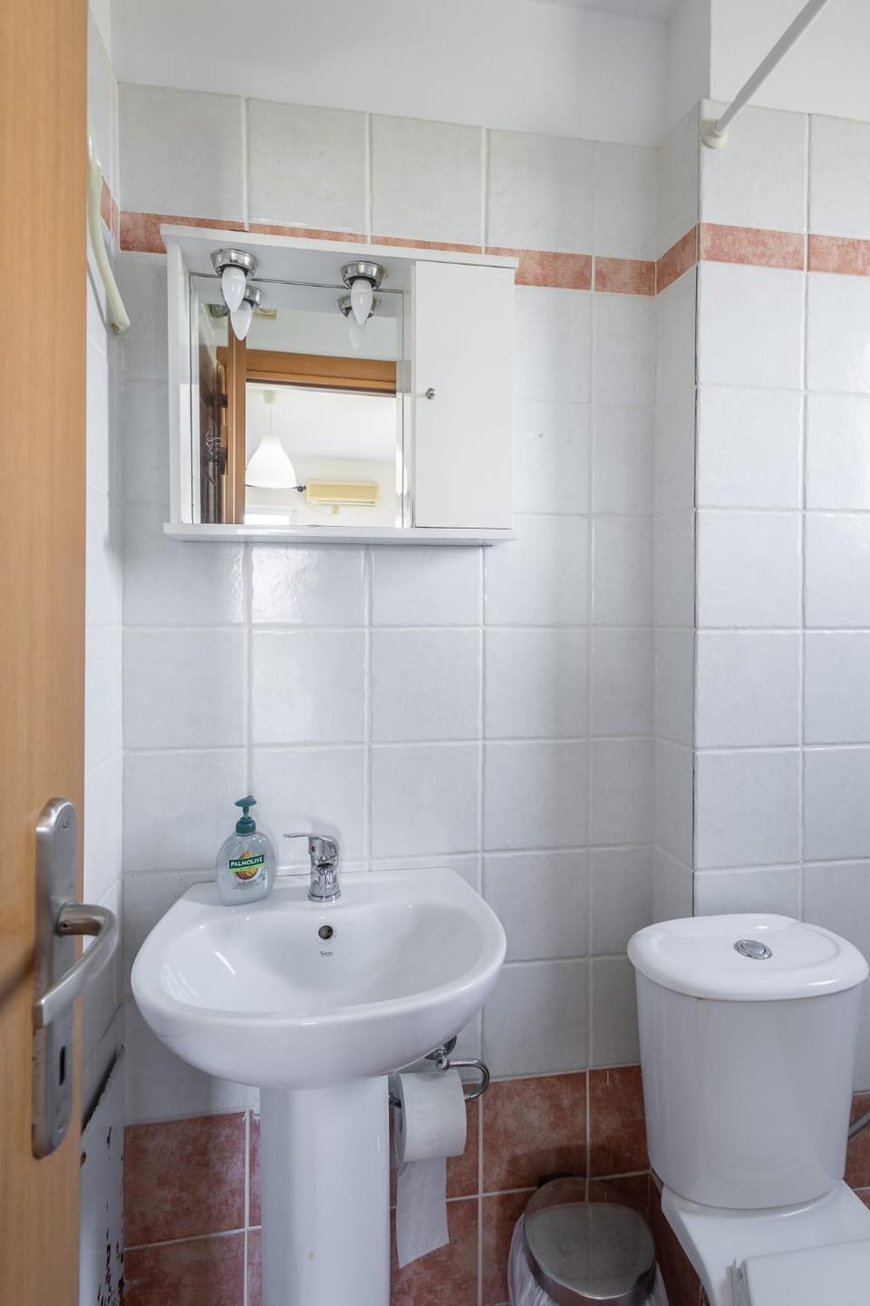 Shower, Toilet