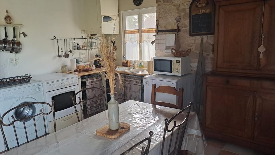 Gîtes du Rouyre La Grange House in Occitanie