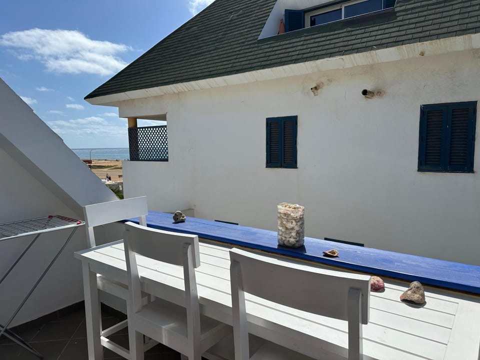 Leme Bedje Two bedroom - By Bobbywashere Apartment in Santa Maria