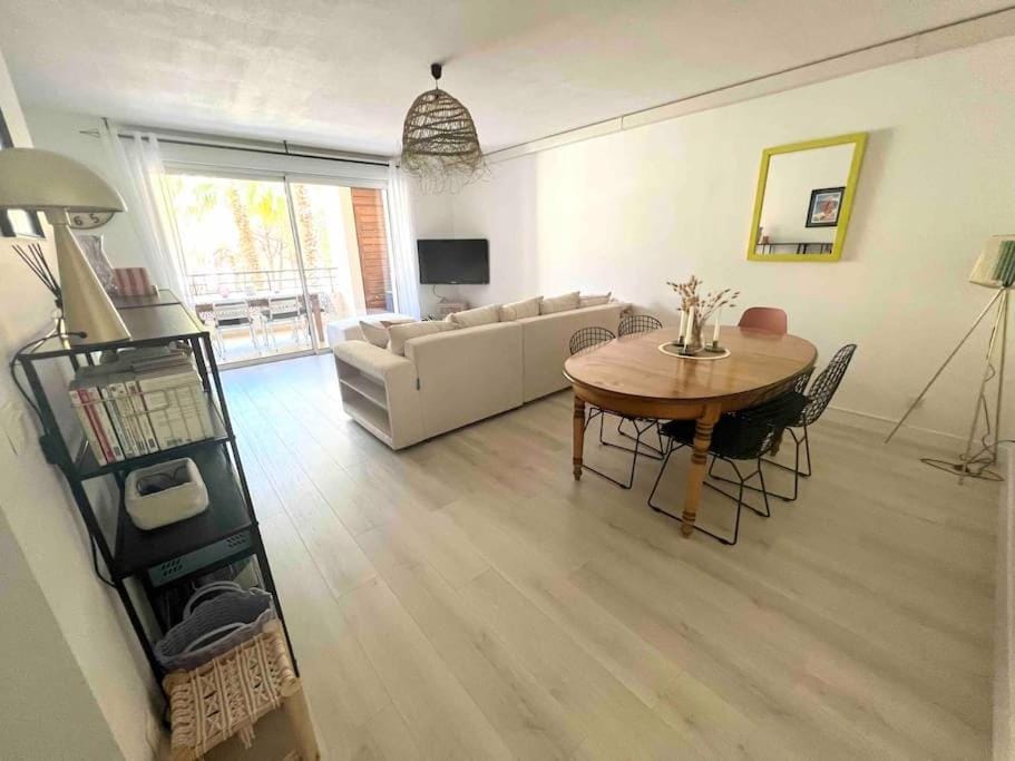 Appartement avec piscine Apartment in Calvi