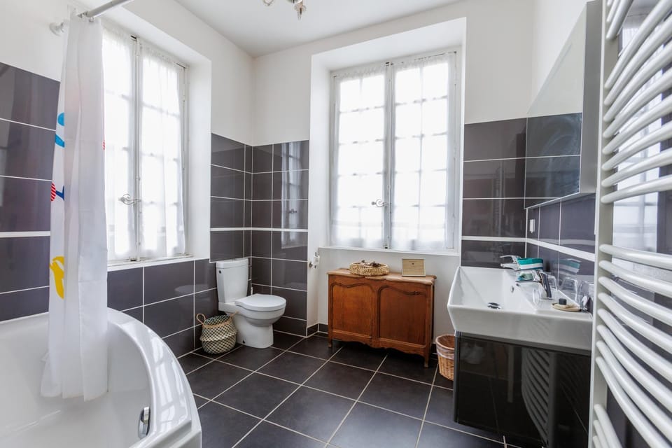 Bathroom, Bath