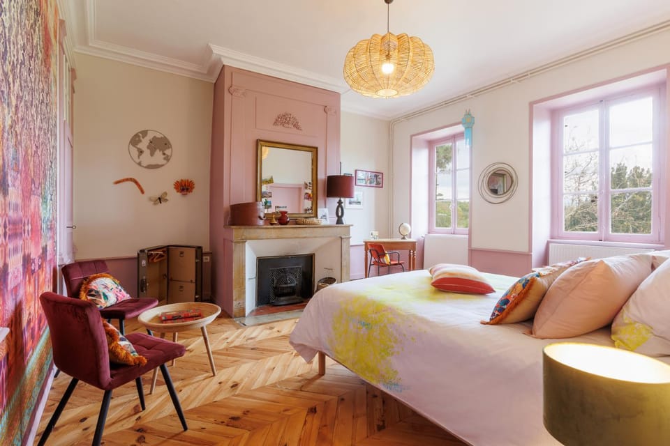 Bed, Photo of the whole room, Bedroom
