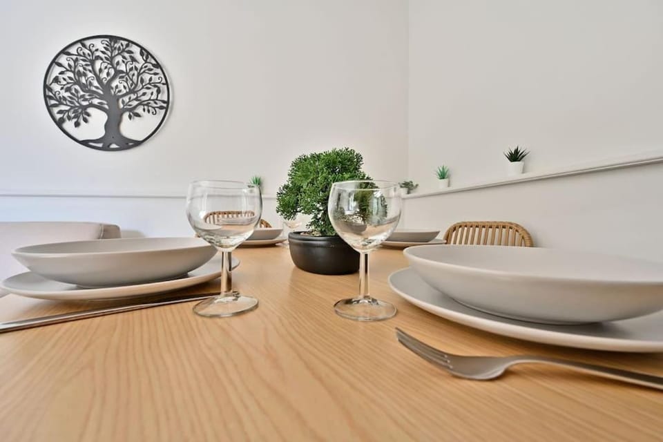 Food and drinks, Dining area