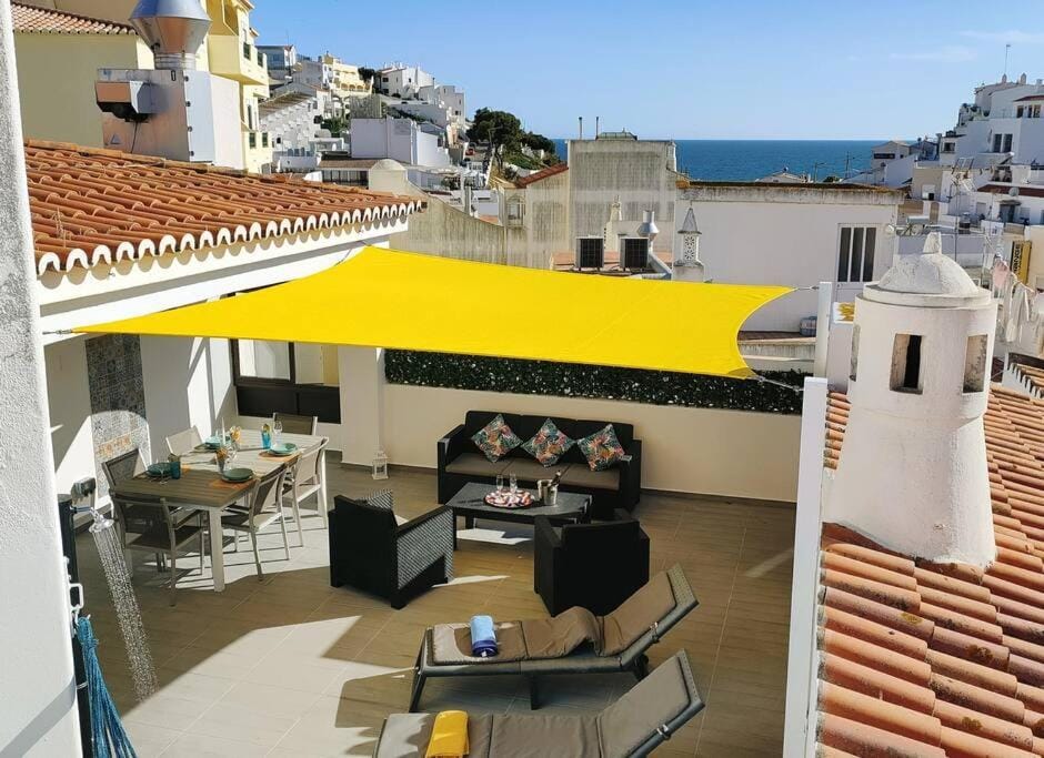 Balcony/Terrace, Seating area, Sea view, sunbed