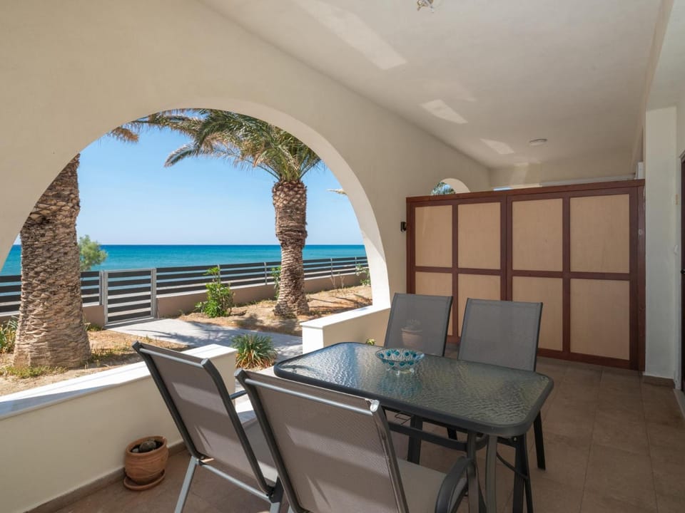 Patio, Day, Natural landscape, View (from property/room), Balcony/Terrace, Living room, Seating area, Dining area, Sea view